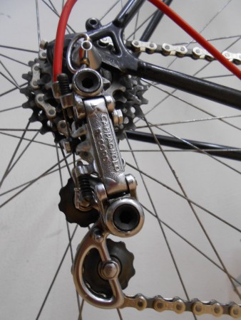 Kunstwerk aus Stahl und Bronze: Campagnolo Record Schaltung 1960